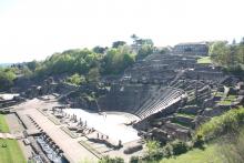 Vista general del teatro y odeón