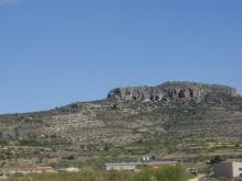 Macizo rocoso donde se asienta el yacimiento Macizo rocoso donde se asienta el yacimiento
